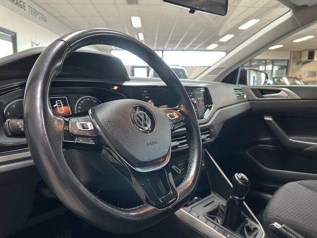 Volkswagen POLO 1.0 TSI Comfortline/ PDC V+A/ Navi/ Apple + Android/ DAB+/ Airco/ Adaptive Cruise/ Elek. pakket/ Isofix/ Bluetooth/ Armsteun/ Multi. LEDER. Stuur/ Mistl./ LED Dagrijverl.