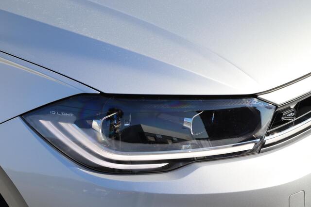 Volkswagen POLO 1.0 TSI 95 pk DSG R-Line Business | Navigatie | Panoramadak | IQ Light | 17'' LM | Climatronic | PDC | Adaptive Cruise | App Connect | Stoelverwarming | | Fabrieksgarantie tot 21-05-2026 |