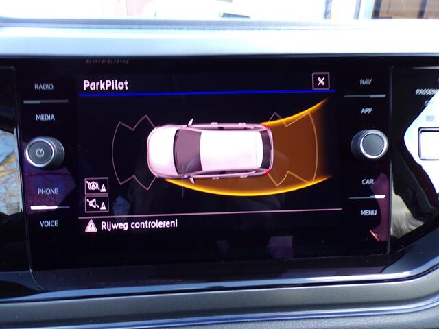 Volkswagen POLO 1.0 TSI Comfortline Business DSG PDC2x Apple carplay/Android Trekhaak NAP!