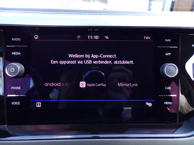 Volkswagen POLO 1.0 TSI Comfortline Business DSG PDC2x Apple carplay/Android Trekhaak NAP!
