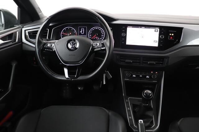 Volkswagen POLO 1.0 TSI 96 PK R-Line Sportstoelen Trekhaak Climate Adapt. Cruise
