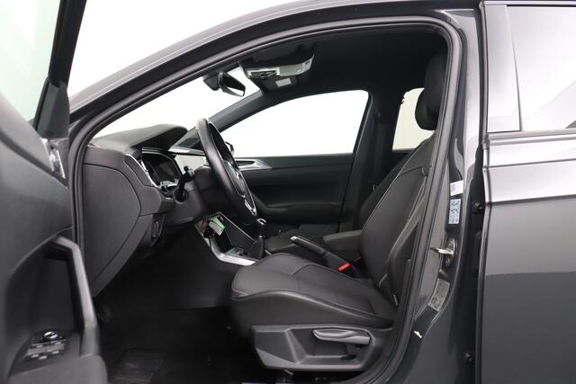 Volkswagen POLO 1.0 TSI 96 PK R-Line Sportstoelen Trekhaak Climate Adapt. Cruise