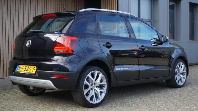 Volkswagen POLO Cross 1.2 TSI 90pk DSG Xenon App-Connect 17inch LM Clima Cruise Control *NL auto* 1e Eigenaar 88131km!