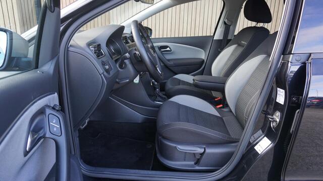 Volkswagen POLO Cross 1.2 TSI 90pk DSG Xenon App-Connect 17inch LM Clima Cruise Control *NL auto* 1e Eigenaar 88131km!