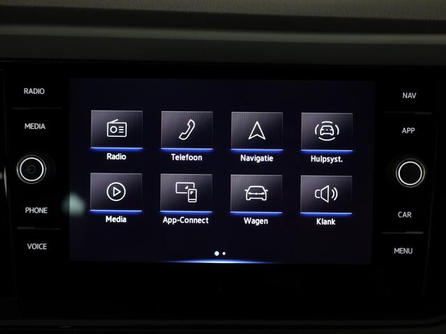 Volkswagen POLO 1.0 TSI R-Line 110 pk Automaat (DSG) | Navigatie via App | Parkeersensoren (Park assist) | Adaptieve cruise control | Stoelverwarming | LED koplampen |