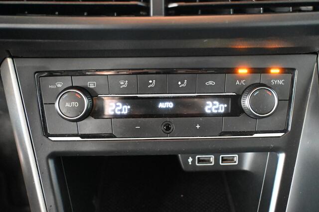 Volkswagen POLO 1.0 TSI Comfortline Business Clima Navigatie Carplay Rijklaarprijs Inruil Mogelijk!