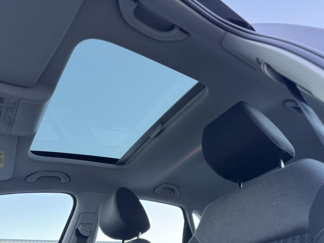 Volkswagen POLO 1.2 TSI Highline | Panorama | Navigatie | Climate Control