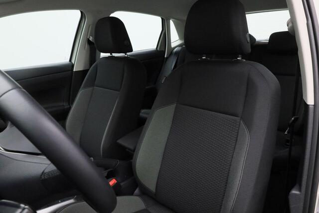Volkswagen POLO 1.0 TSI 95 pk Life | Parkeersensoren voor/achter | Apple Carplay / Android Auto | Adaptive Cruise