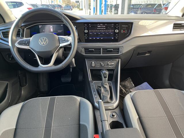 Volkswagen POLO 1.0 TSI Style / AUTOMAAT/ ADAPT. CRUISE/ DAB/ APP-CONNECT/ AIRCO/ PARK. SENSOREN/ 15" LMV/ BLUETOOTH/ MATRIX