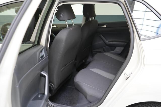 Volkswagen POLO 1.0 TSI 95pk Life | Navigatie | Apple CarPlay | Cruise control | All-season banden
