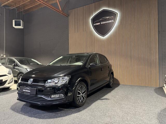 Volkswagen POLO 1.0 Comfortline Edition Allstars ClimaC.CruisC.Camara.ElecP.LMV!!