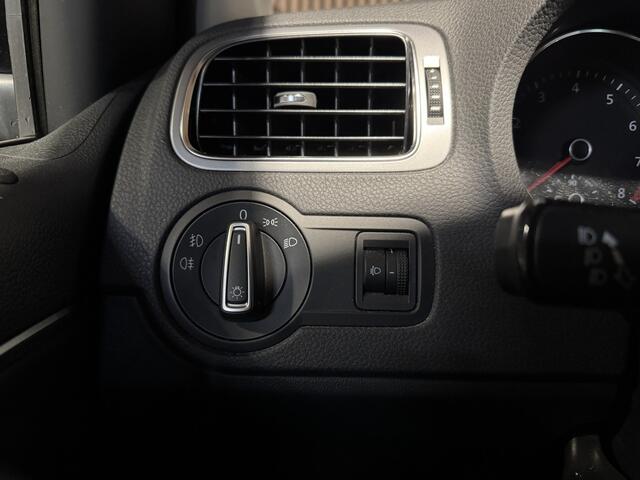 Volkswagen POLO 1.0 Comfortline Edition Allstars ClimaC.CruisC.Camara.ElecP.LMV!!
