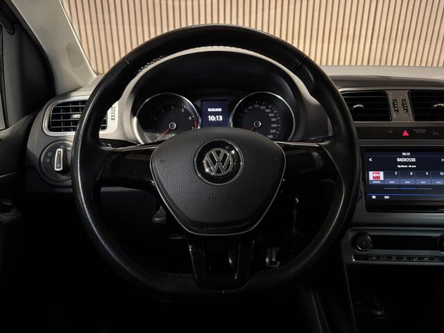 Volkswagen POLO 1.0 Comfortline Edition Allstars ClimaC.CruisC.Camara.ElecP.LMV!!