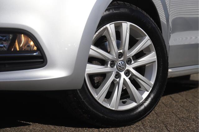 Volkswagen POLO 1.2 TSI Comfortline | Afn. Trekhaak | Cruise | Airco | 15" | incl. winterset | Bluetooth