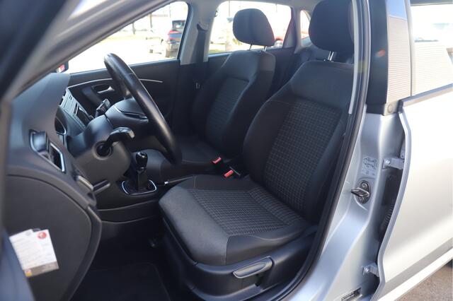 Volkswagen POLO 1.2 TSI Comfortline | Afn. Trekhaak | Cruise | Airco | 15" | incl. winterset | Bluetooth