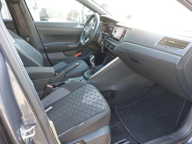 Volkswagen POLO 1.0 TSI R-Line 95PK l Digitaal Cockpit Pro l Apple Carplay & Android Auto l All Seasonbanden l Achteruitrijcamera