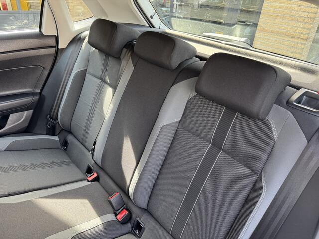 Volkswagen POLO 1.0 TSI Style Automaat Airco Navi Carplay