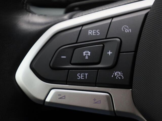 Volkswagen POLO 1.0TSI/110PK Style DSG · Navigatie · Matrix-LED · Parkeersensoren + Camera