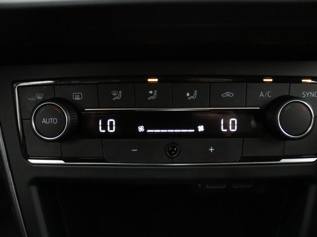 Volkswagen POLO 96pk TSI Highline DSG/AUTOMAAT Adapt. cruise | Climate | Navi | Parksens. v+a