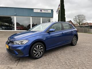 volkswagen-polo-1.0-tsi-life-apple-