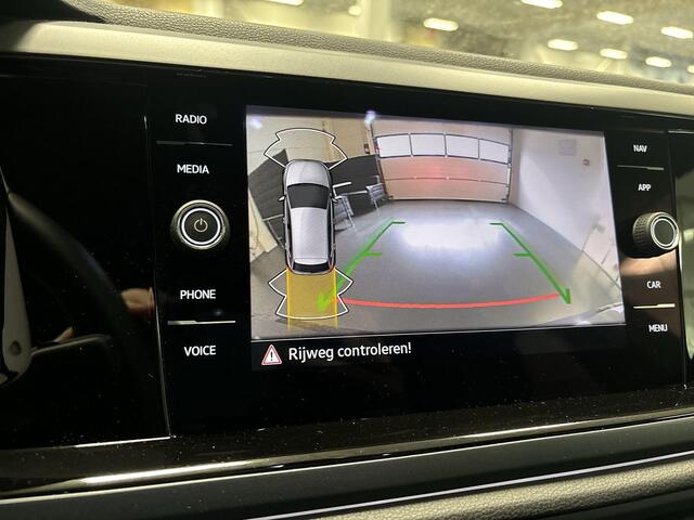 Volkswagen POLO 1.0 Tsi 95pk DSG R-Line · Camera · IQ.Light · Apple/Android Car Play · Navi · 16'' Inch ·