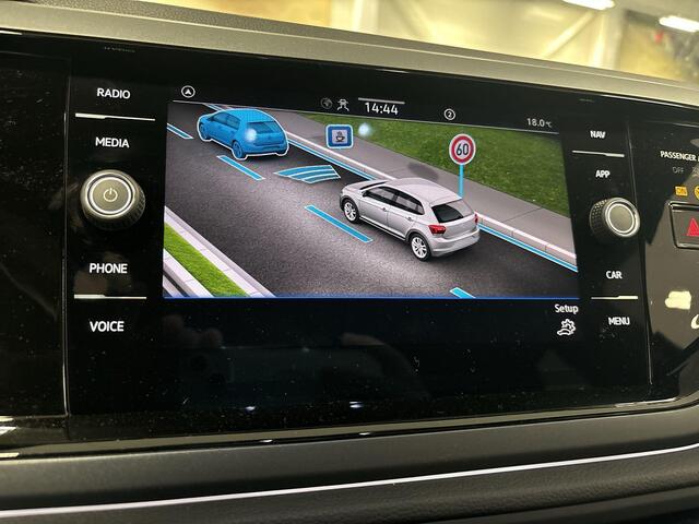 Volkswagen POLO 1.0 Tsi 95pk DSG R-Line · Camera · IQ.Light · Apple/Android Car Play · Navi · 16'' Inch ·