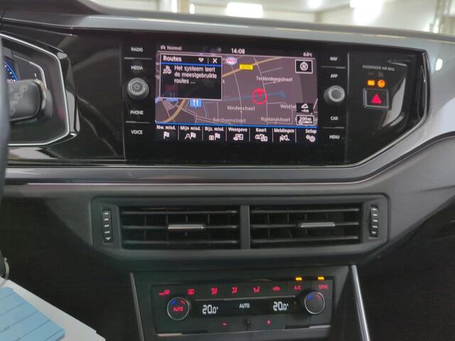 Volkswagen POLO 1.0 TSI Highline / 1x R line/ DSG/ Metallic/ Digitale Cockpit/ Do.Glas/ Clima/ Navi/ Parkeersensoren/ 17 lmv