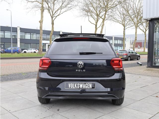 Volkswagen POLO 1.0 TSI Highline Panoramadak | Stoelverwarming | Getint Glas | Parkeersensoren |