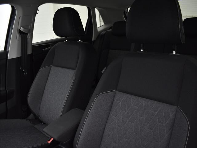 Volkswagen POLO 1.0 Tsi 95pk Move · Climatronic · ACC · P-Sensoren · App-Connect · Navi · Stoelverwarming · 15'' Inch · Garantie t/m 08-01-2026 of 100.000km