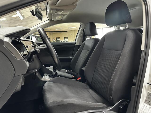 Volkswagen POLO 1.0 TSI Comfortline/ 15'' LMV/ DAB+/ Apple + Android/ Airco/ Navi/ Adaptive Cruise/ Elek. pakket/ Isofix/ Bluetooth/ Armsteun/ Diml. Auto/ Multi. LEDER. Stuur/ Mistl./ LED Dagrijverl.