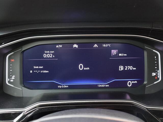 Volkswagen POLO 1.0 TSI Highline | Digitale Cockpit | Multifunctioneel stuurwiel | Cruise control | Spraakbediening | Dab+ | Bluetooth | Navigatie FullMap | Apple Carplay - Androidauto | Climate | automatische verlichting | Spiegelverwarming | Parkeersensoren Voor + Acht