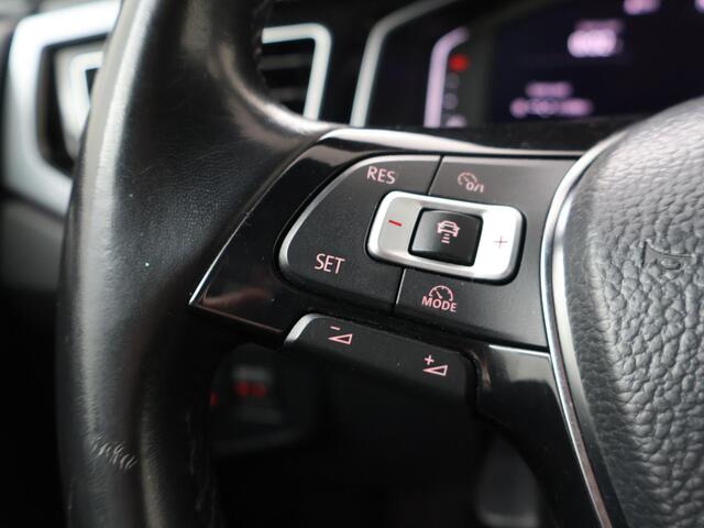 Volkswagen POLO 1.0 TSI Highline | Digitale Cockpit | Multifunctioneel stuurwiel | Cruise control | Spraakbediening | Dab+ | Bluetooth | Navigatie FullMap | Apple Carplay - Androidauto | Climate | automatische verlichting | Spiegelverwarming | Parkeersensoren Voor + Acht