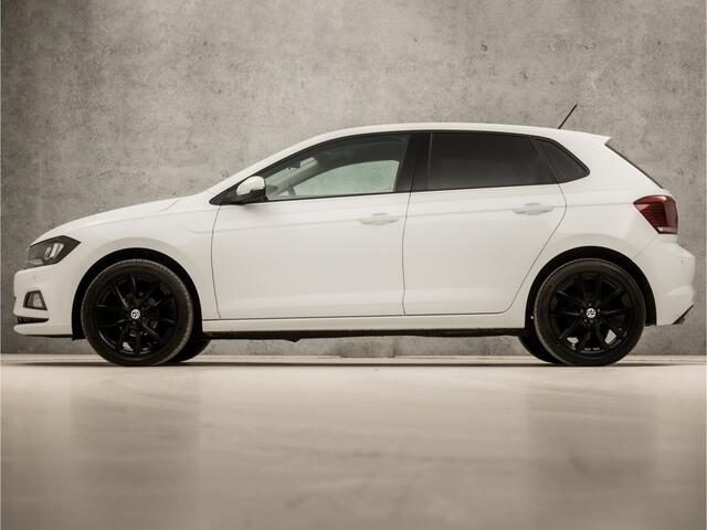 Volkswagen POLO 1.0 Sportline (PARKEERSENSOREN, LM VELGEN, GETINT GLAS, CRUISE, SPORTSTOELEN, ELEK PAKKET, LED ACHTERLICHTEN, ARMSTEUN, NIEUWE APK, NIEUWSTAAT)