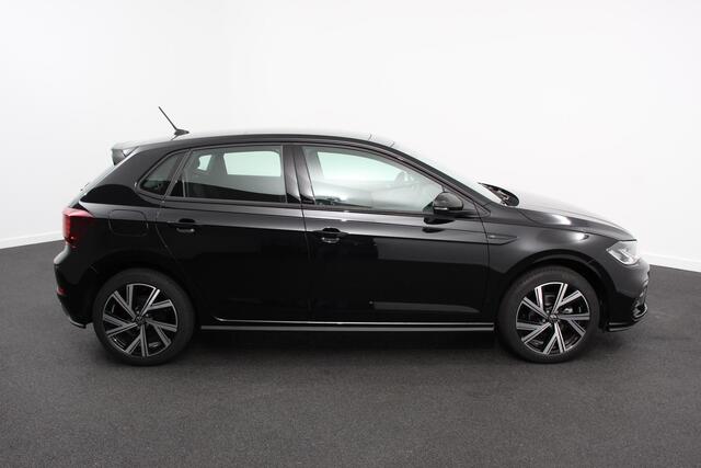 Volkswagen POLO 1.0 TSI DSG R-Line | DEMO ! | Panorama dak Navigatie App Connect Climate Control DAB | LED Parkeer sensoren Camera Cruise control adaptive Lichtmetalen velgen
