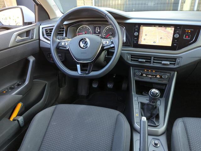 Volkswagen POLO 1.0 TSI R-Line Edition Executive R-Line exterieur / Navigatie / Parkeersensoren / App-connect / Airco (Clima)