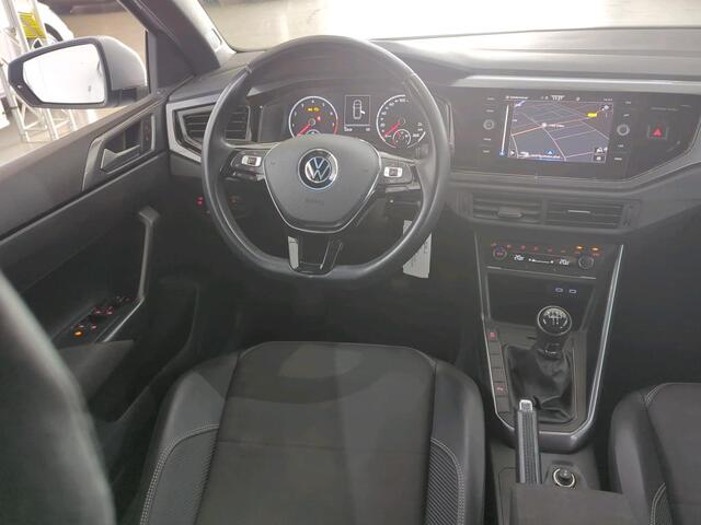 Volkswagen POLO 1.0 TSI 95pk Comfortline / Navigatie / Clima / PDC / Donker Glas / 15"LMV