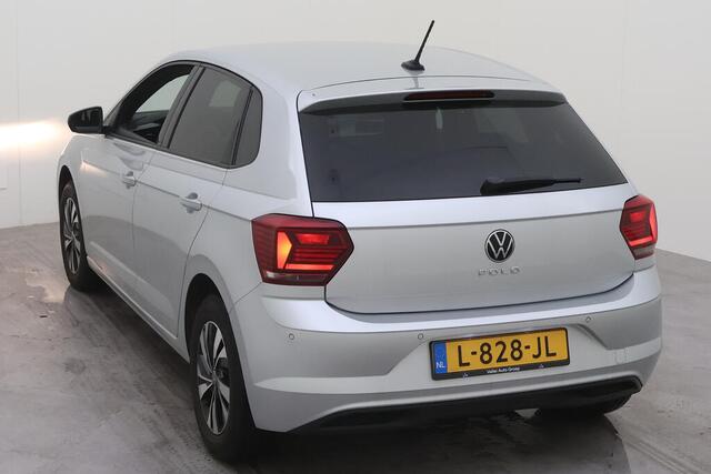 Volkswagen POLO 1.0 TSI 95pk Comfortline / Navigatie / Clima / PDC / Donker Glas / 15"LMV