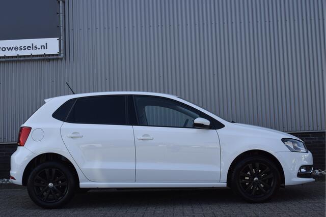 Volkswagen POLO 1.2 TSI Comfortline Navi, Cruise, Carplay, Airco