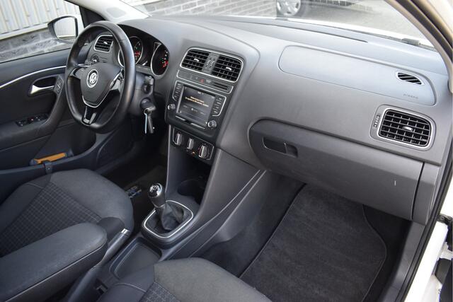 Volkswagen POLO 1.2 TSI Comfortline Navi, Cruise, Carplay, Airco