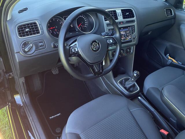 Volkswagen POLO 96 PK TSI Nieuwstaat 48Dkm NAP! Navi Carplay Mf.stuur BlueMotion Edition