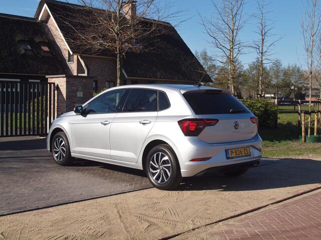 Volkswagen POLO 1.0 TSI Life Business | Apple Carplay | Cruise Control | Parkeersensoren | Stoelverwarming | Automaat |