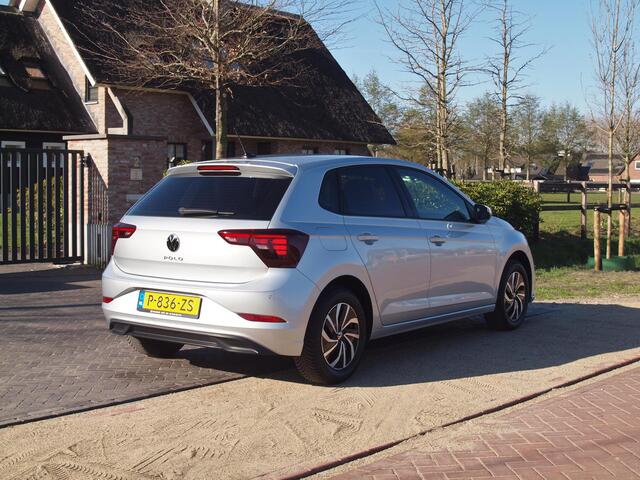 Volkswagen POLO 1.0 TSI Life Business | Apple Carplay | Cruise Control | Parkeersensoren | Stoelverwarming | Automaat |