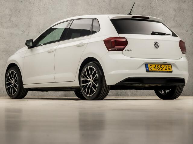 Volkswagen POLO 1.0 TSI Highline Sportline (APPLE CARPLAY, GROOT NAVI, CLIMATE, STOELVERWARMING, GETINT GLAS, SPORTSTOELEN, CRUISE, PARKEERSENSOREN, LM VELGEN, NIEUWSTAAT)