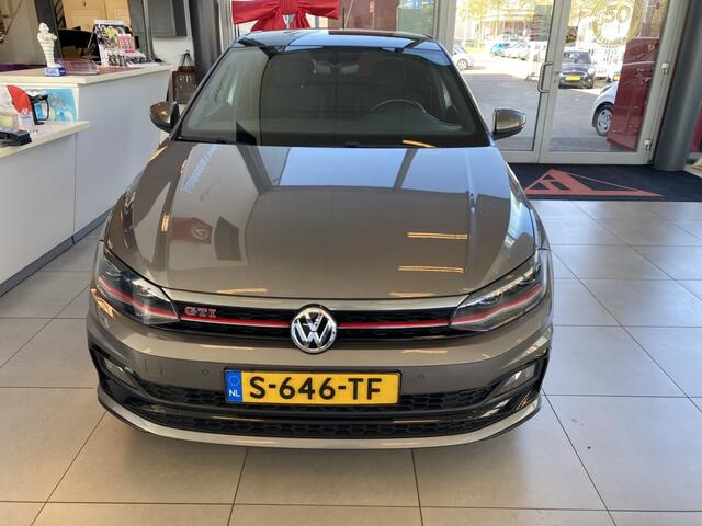 Volkswagen POLO 2.0 TSI GTI 200PK, Automaat, Panoramadak, Digital Dashboard, Beats Audio, 18" Wielen, Navigatie, Parkeersensoren v+a, Stoelverwarming, Telefoonlader, Climate & Cruise Control, Spraakbediening