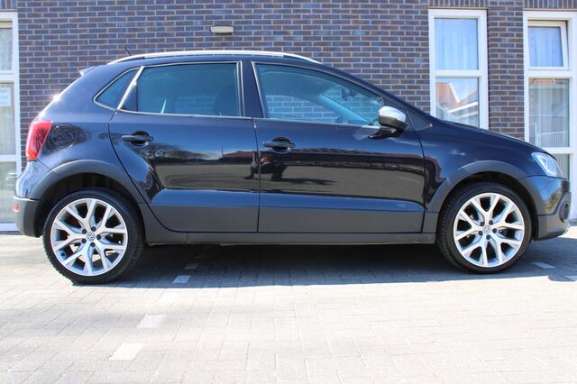 Volkswagen POLO Cross-1.2 TSI Highline-climate-Led koplampen