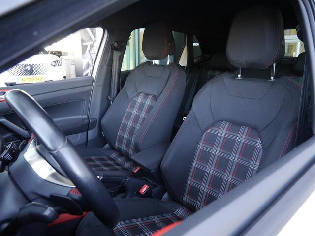 Volkswagen POLO 2.0 TSI GTI | 200PK | DSG | Achteruitrijcamera | ACC | Parkeersensoren V+A | Lichtmetalen velgen | Android auto / Apple carplay