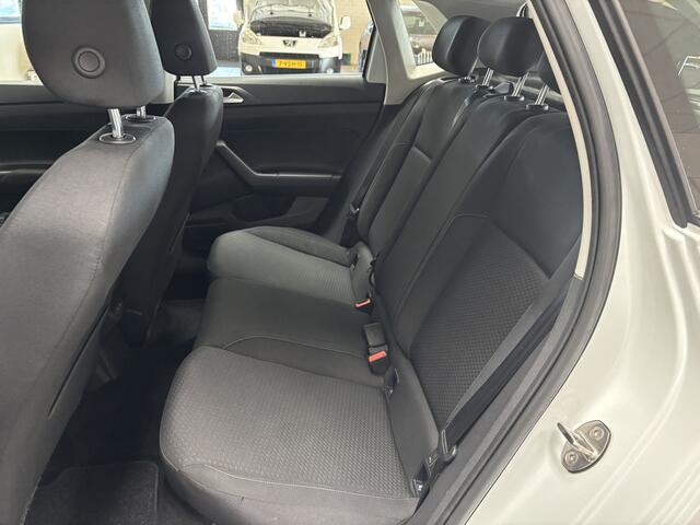 Volkswagen POLO 1.0 TSI Comfortline/ Apple + Android/ DAB+/ Navi/ Airco/ Adaptive Cruise/ Elek. pakket/ Isofix/ Bluetooth/ Armsteun/ Multi. LEDER. Stuur/ Mistl./ LED Dagrijverl.