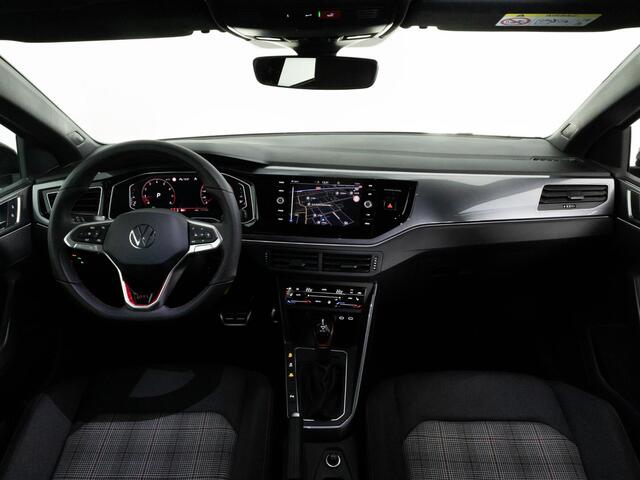 Volkswagen POLO GTI 2.0 TSI 207 PK DSG | LED Matrix IQ | Panoramadak | Navigatie | 18 Inch Velgen |