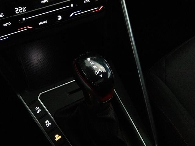 Volkswagen POLO GTI 2.0 TSI 207 PK DSG | LED Matrix IQ | Panoramadak | Navigatie | 18 Inch Velgen |