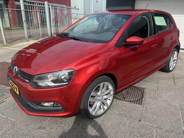 Volkswagen POLO 1.0 AIRCO I MULTIMEDIA L=I LMV I ELEKTRISCHE RAMEN & SPIEGELS I LAGE KM's